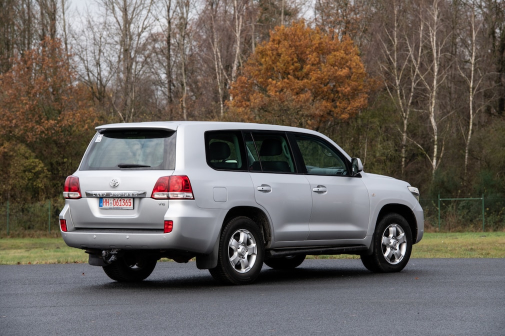 Toyota Land Cruiser V8 5.5 D-4D