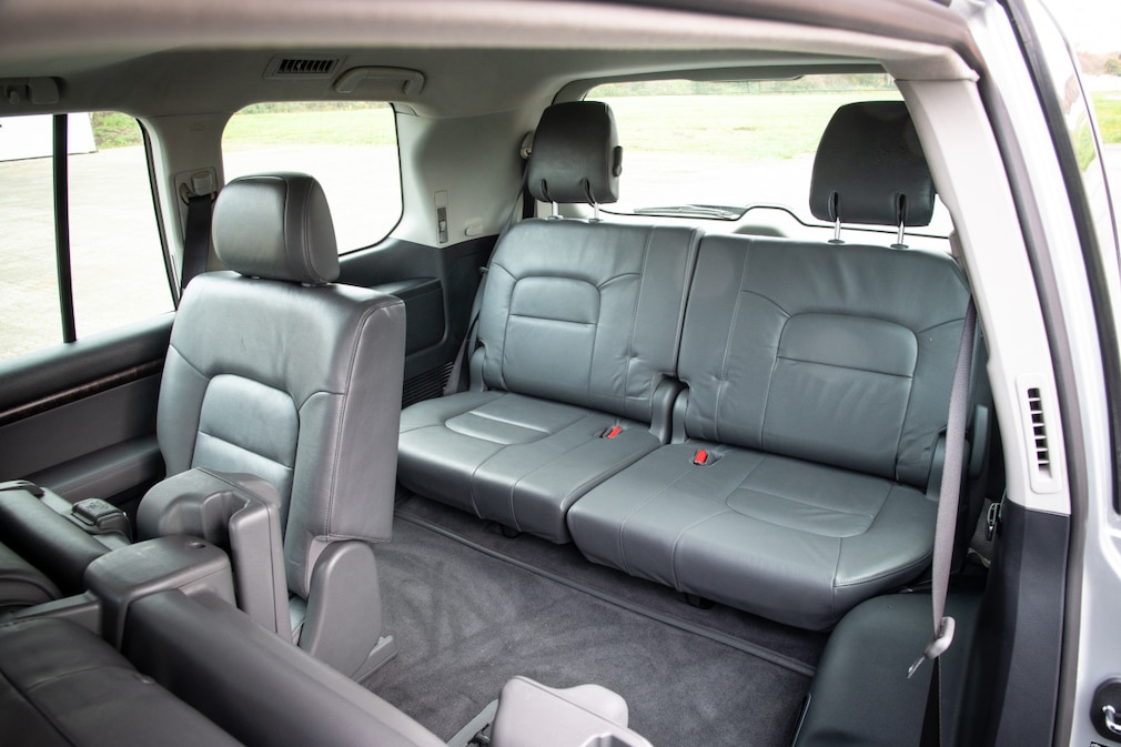 Toyota Land Cruiser V8 5.5 D-4D