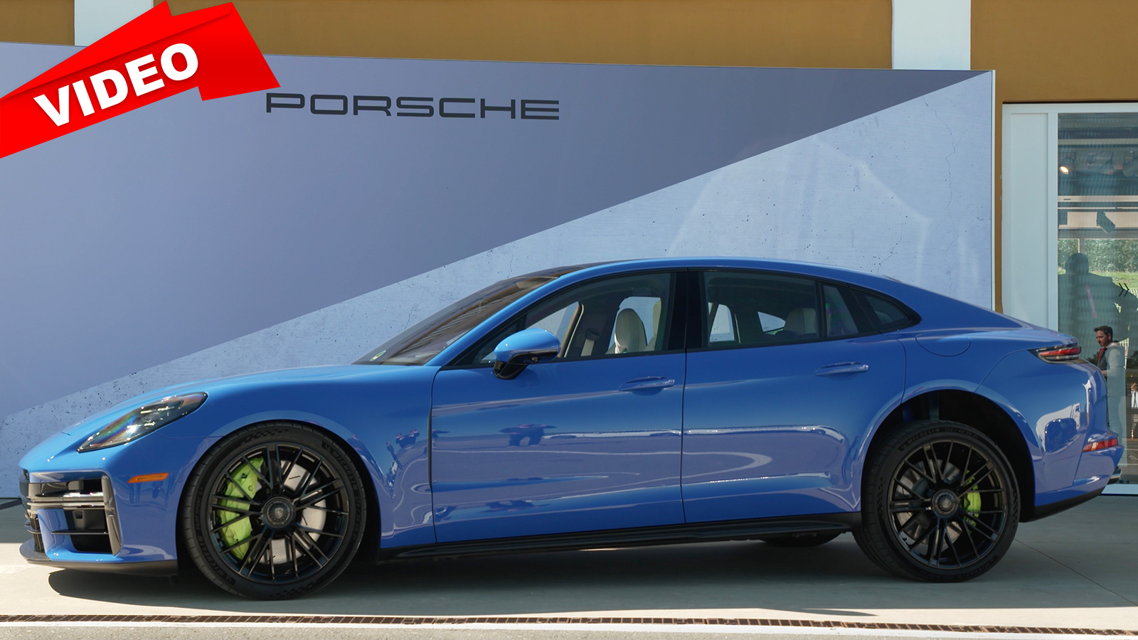 image.title Dieser Porsche Panamera kann tanzen image.title Dieser Porsche Panamera kann tanzen