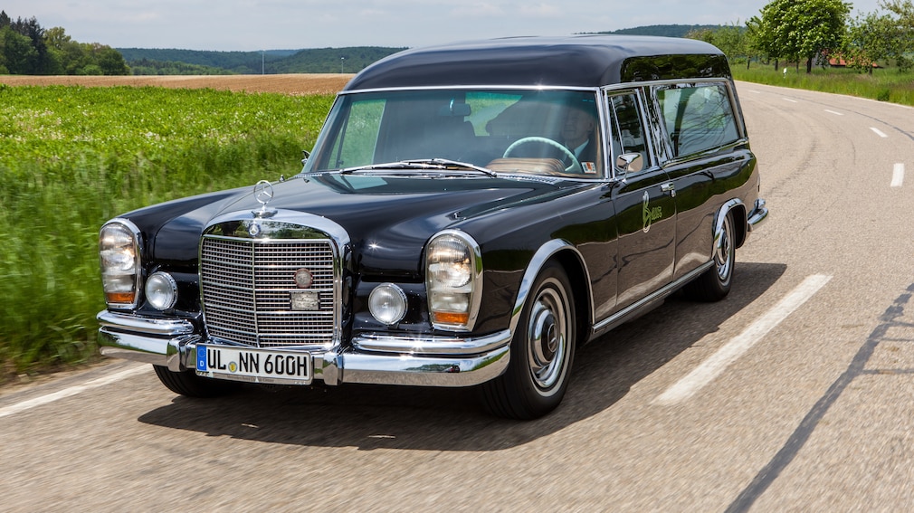 Mercedes W100 Leichenwagen Baur Ehingen Mercedes 600