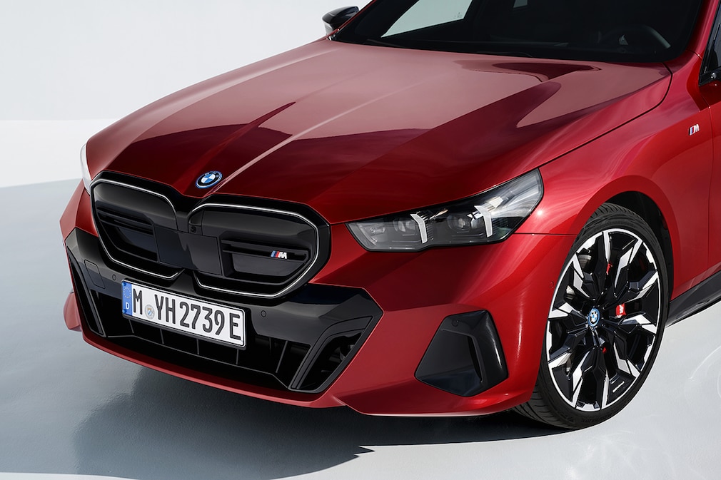BMW i5 M60