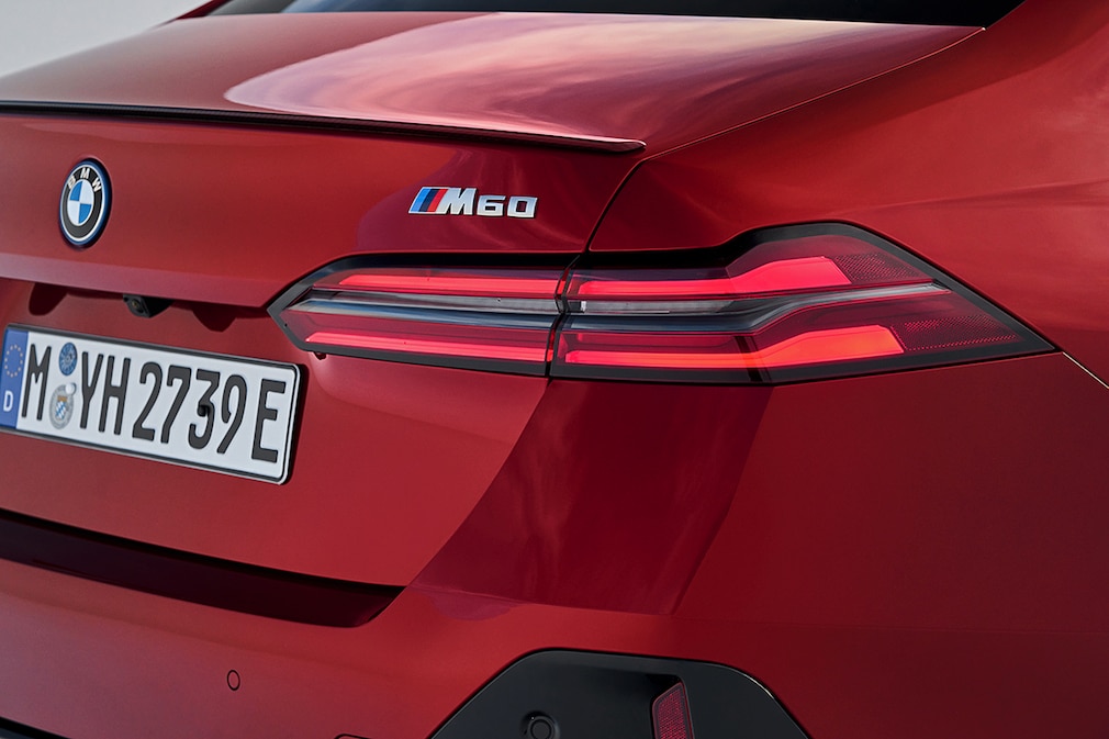 BMW i5 M60