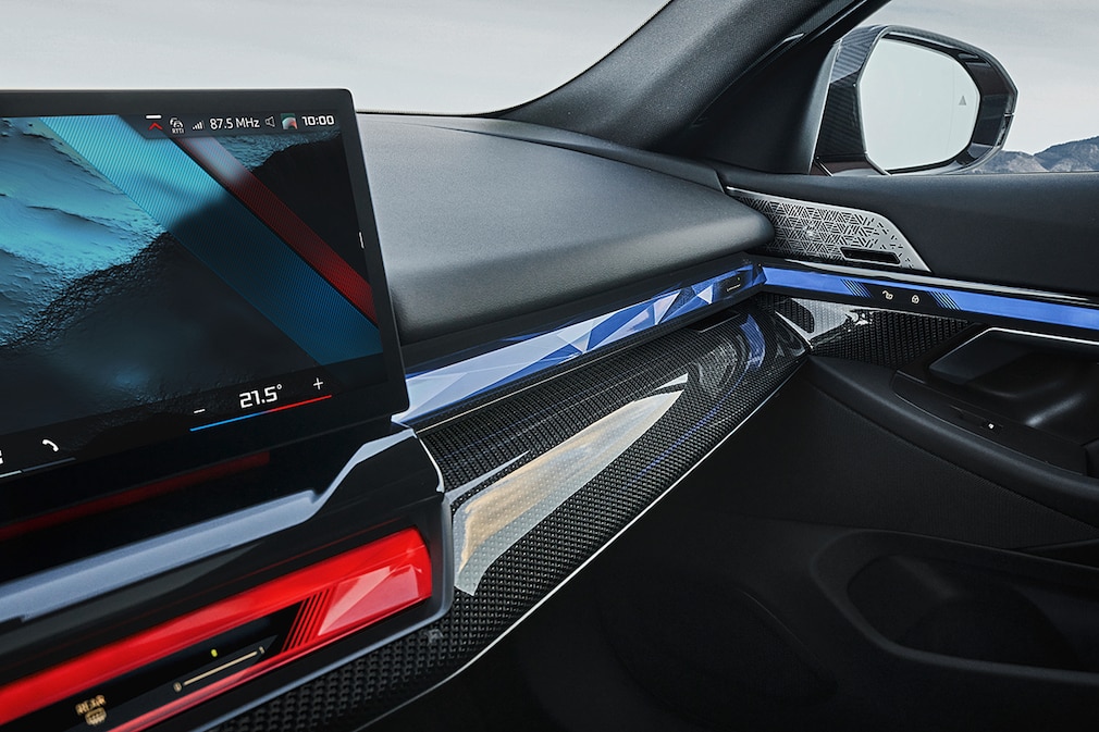 BMW i5 M60