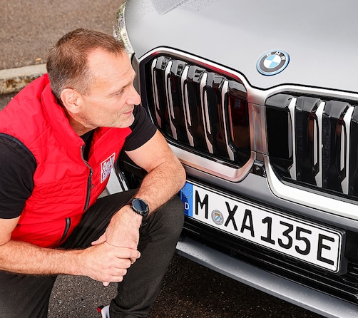 BMW iX1