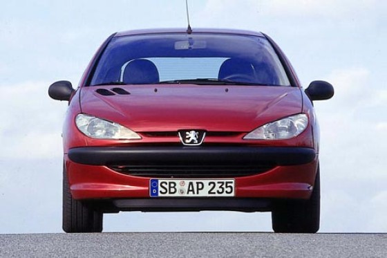 Toyota Yaris D-4D gegen Peugeot 206 HDi Toyota Yaris D-4D gegen Peugeot 206 HDi