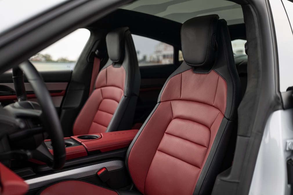 Porsche Taycan 4S
