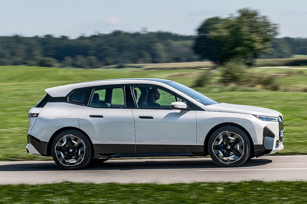 BMW iX xDrive50
