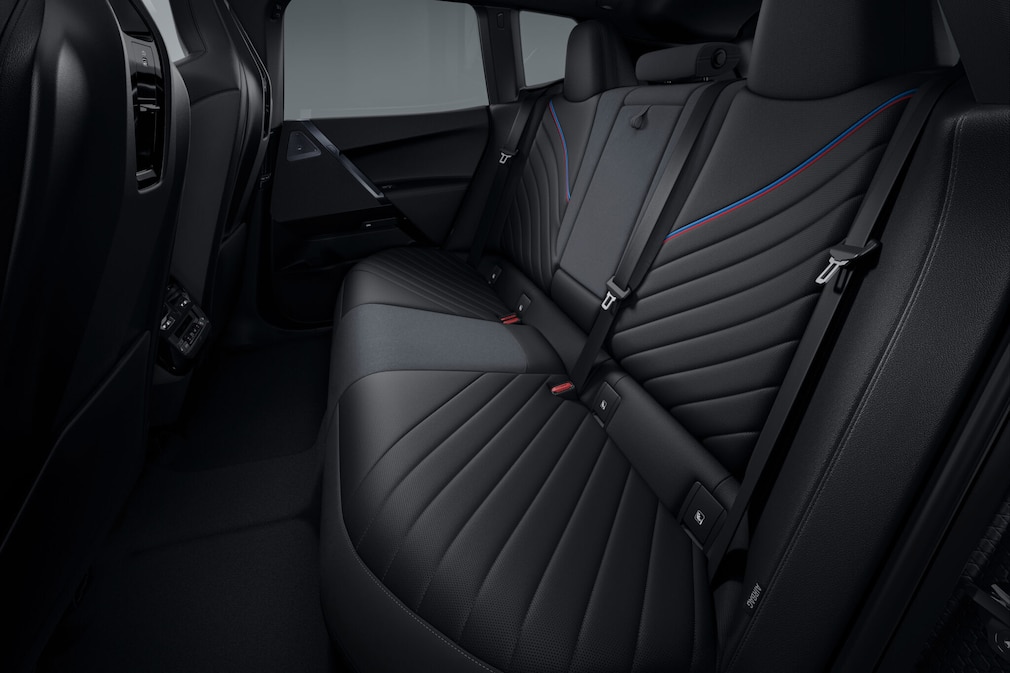 BMW iX M70 xDrive Facelift