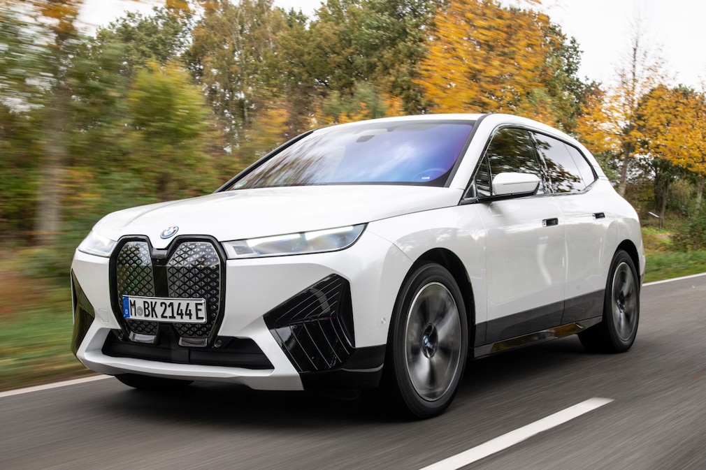 BMW iX xDrive50