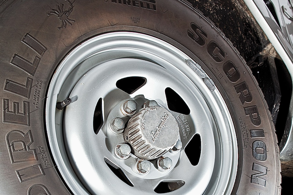 Lamborghini LM 002 Shooting Brake