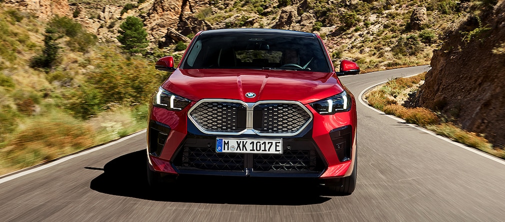 BMW iX2 xDrive30