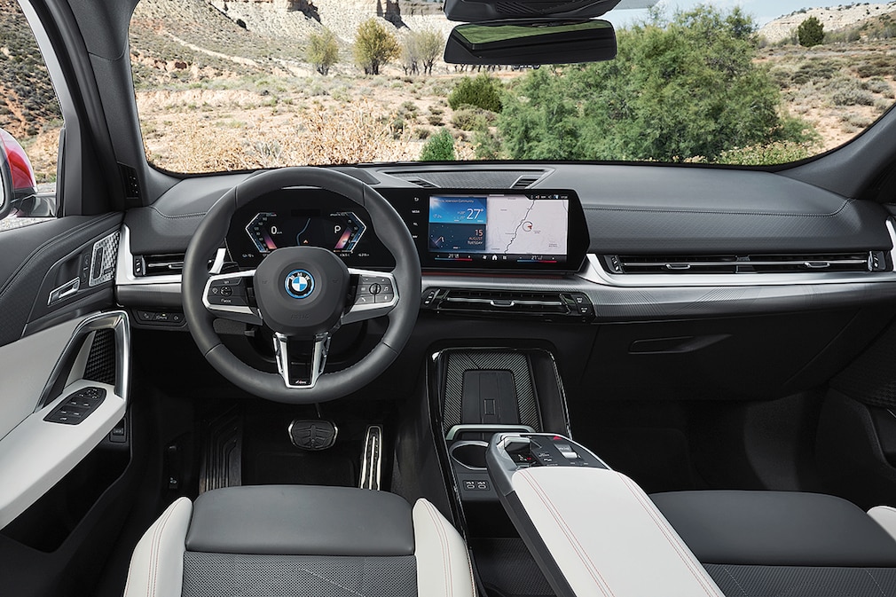 BMW iX2 xDrive30