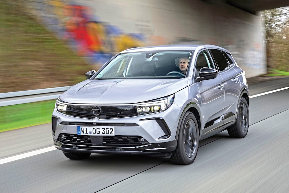 Opel Grandland 1.2 Hybrid 48V