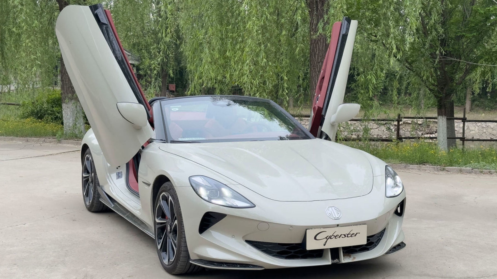 MG Cyberster: Convertible with high voltage - AUTO BILD