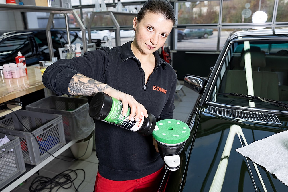 Auspolieren von Mikrokratzern