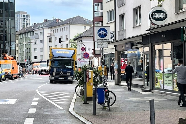 Fahrradstraße Grüneburgweg in Frankfurt/Main / Uwe Lenhart