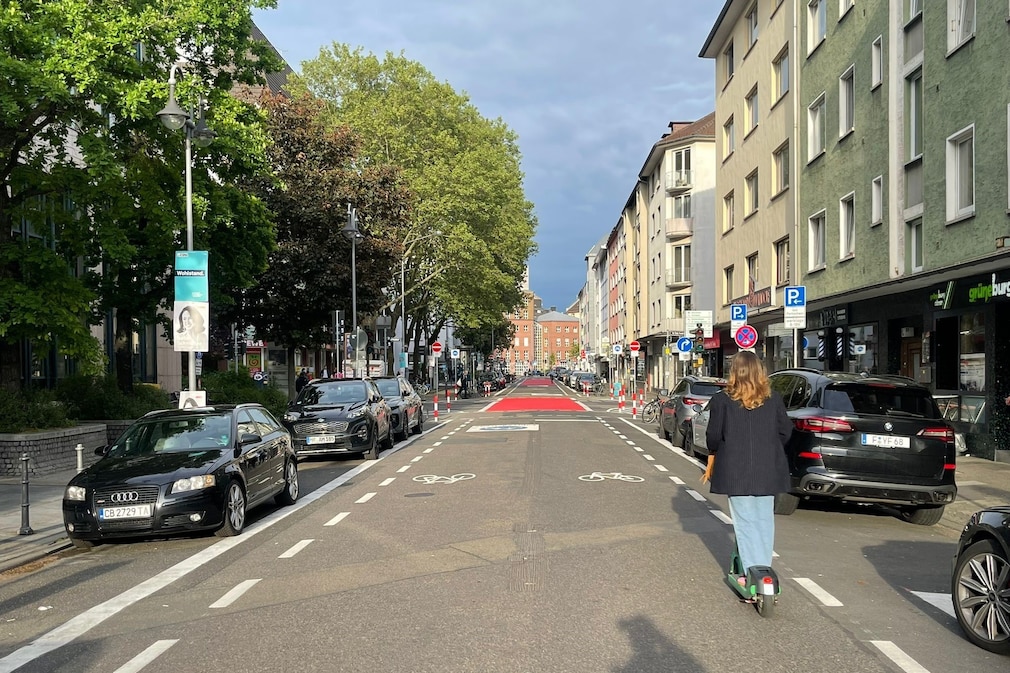 Fahrradstraße Grüneburgweg in Frankfurt/Main / Uwe Lenhart 