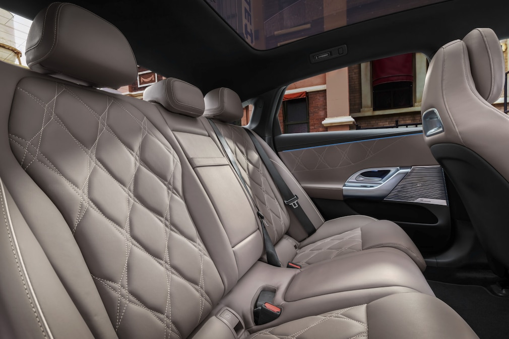 Mercedes C-Klasse C 400 4MATIC EQ