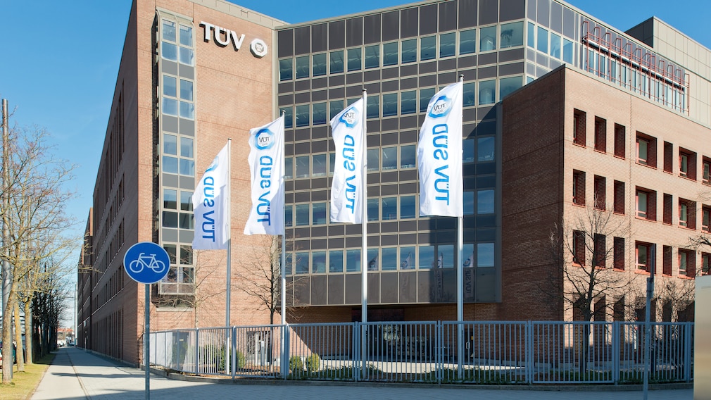 Der TÜV Süd verzeichnete 2023 einen Rekordumsatz
