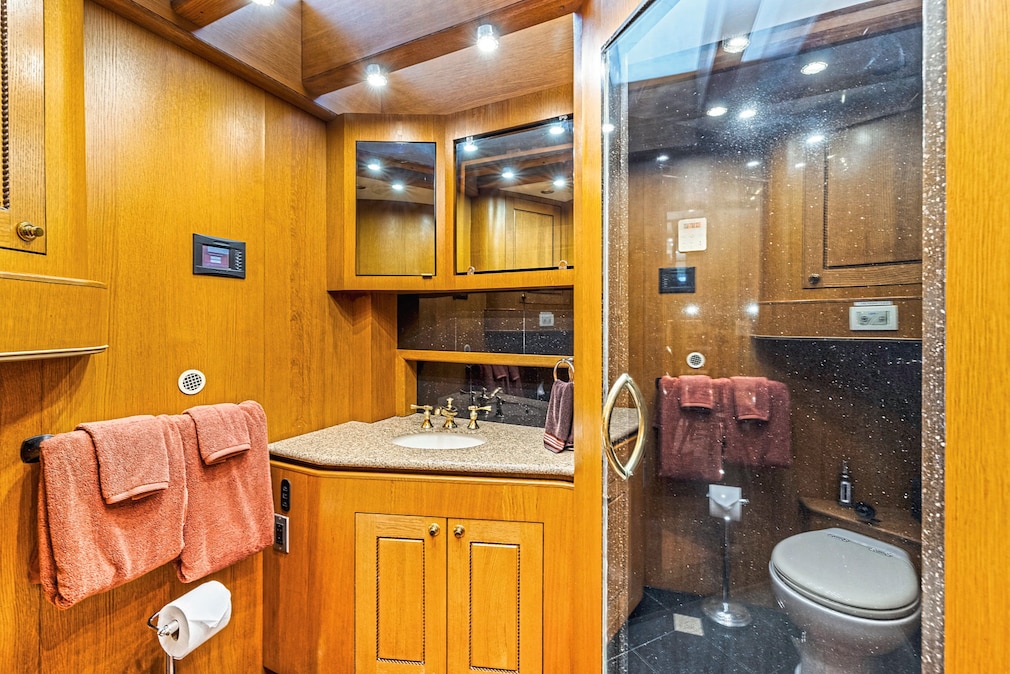 Hollywood-Liner
