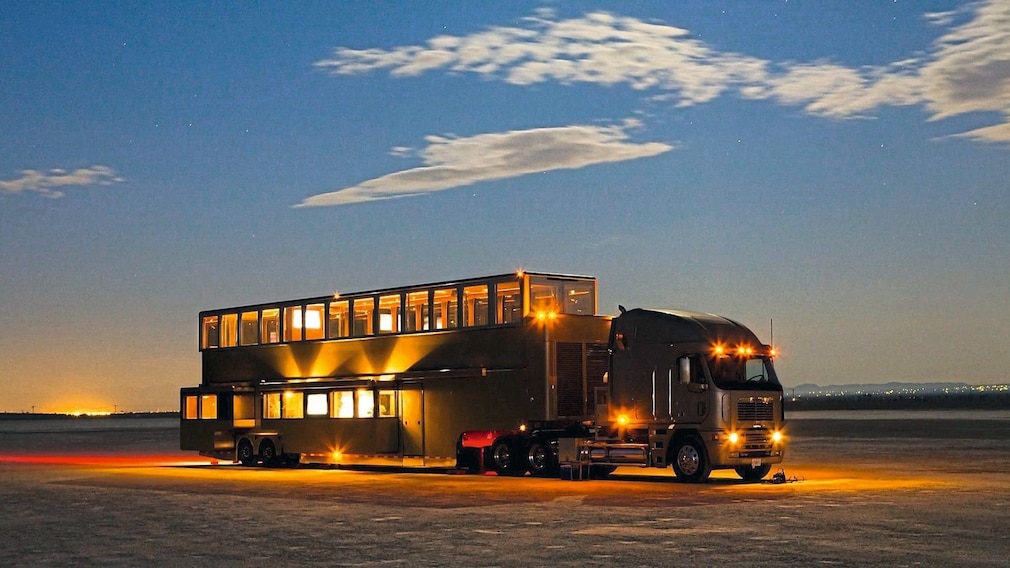 Hollywood-Liner