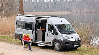Viica Van 64