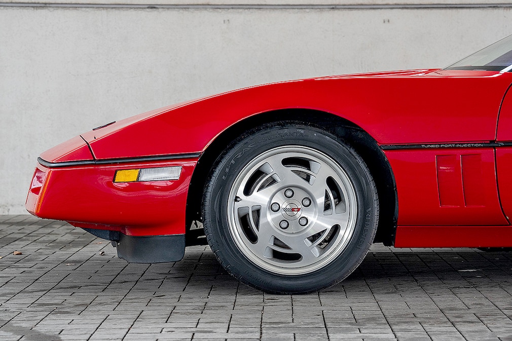 CORVETTE C4 ZR-1