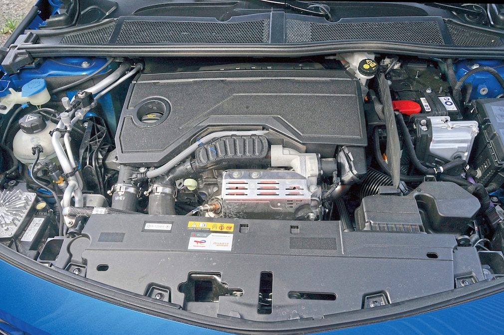 Opel Astra ST 1.2 Turbo Hybrid