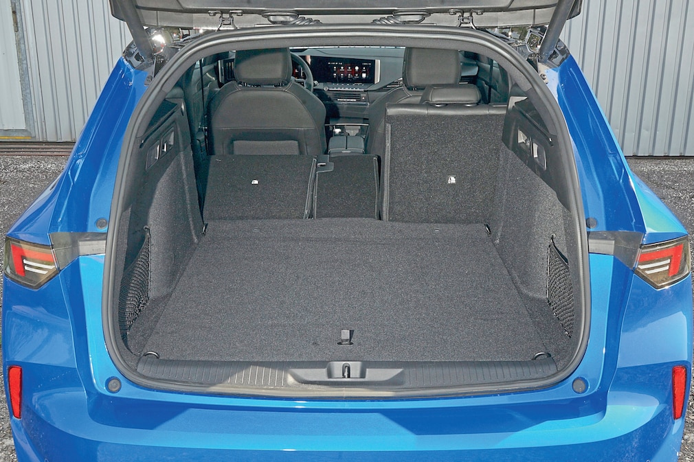 Opel Astra ST 1.2 Turbo Hybrid