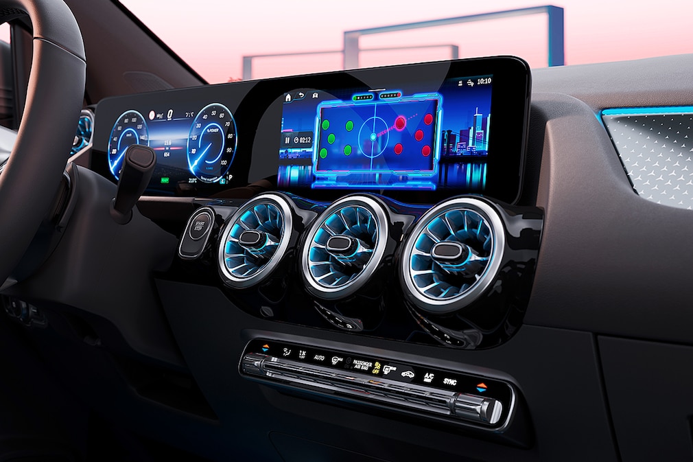 Mercedes EQA