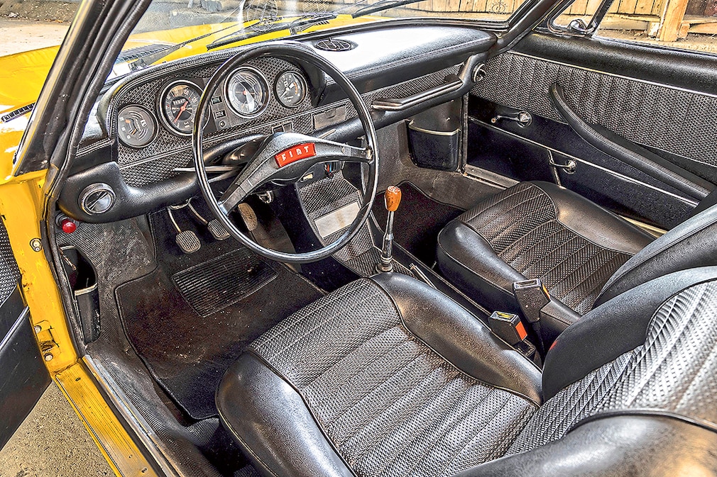 FIAT MORETTI 128 COUPÉ