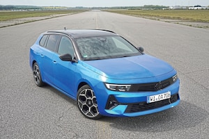 Opel Astra ST 1.2 Turbo Hybrid