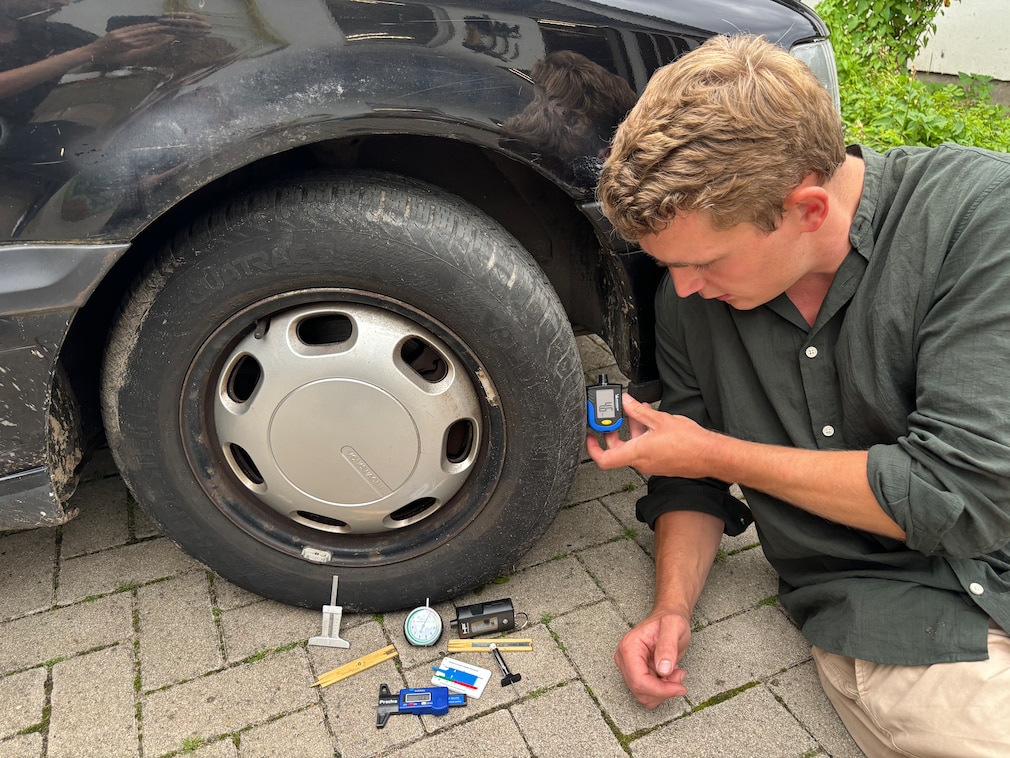 Profiltiefenmesser-Test