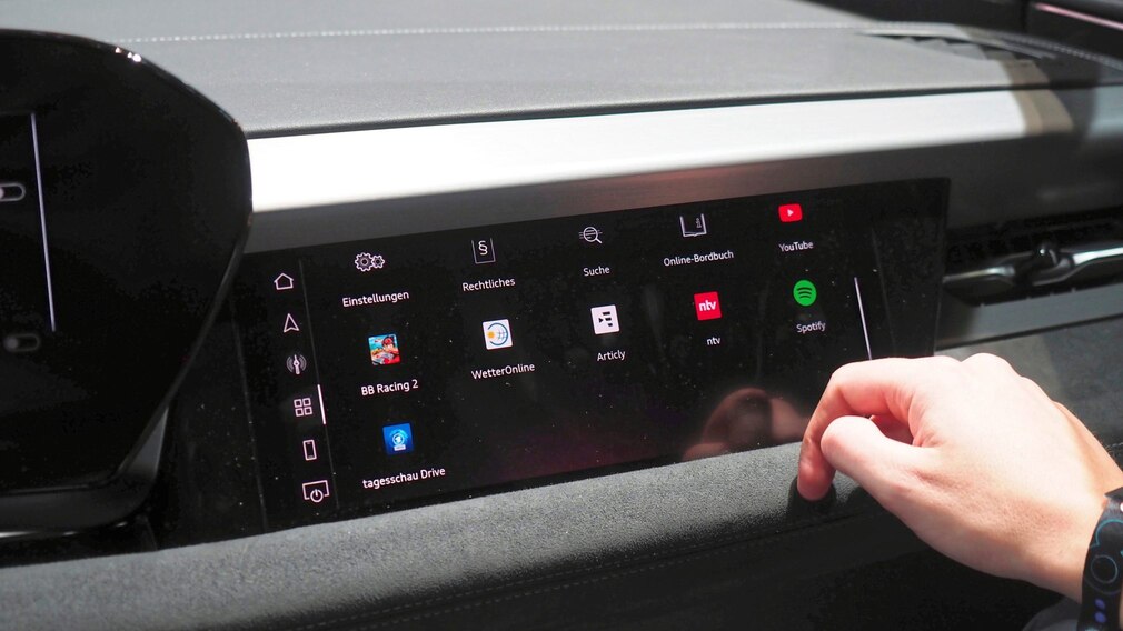 Articly App im Audi Q6 e-tron