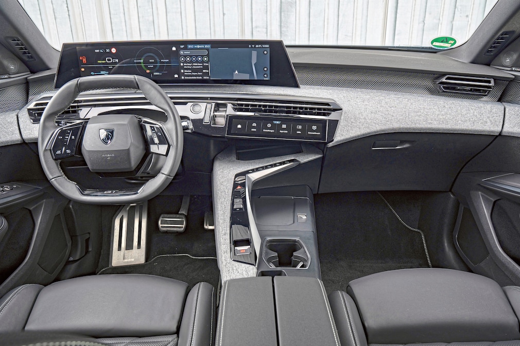 Peugeot E-3008