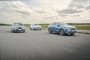 BMW iX1 eDrive20 Mercedes EQA 250+ Peugeot E-3008