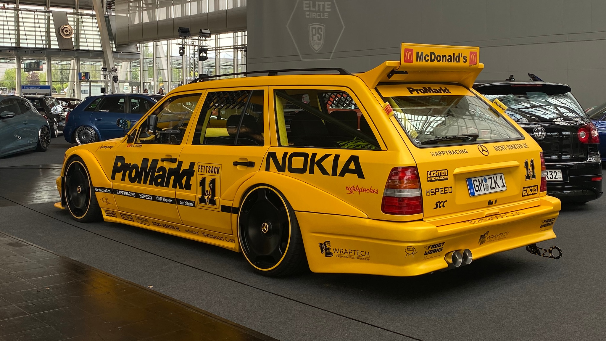 Alle-W-124-auf-der-Tuningmesse-so-unterschiedlich-geht-E-Klasse-