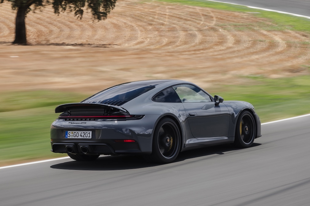 Porsche 911 Carrera GTS
