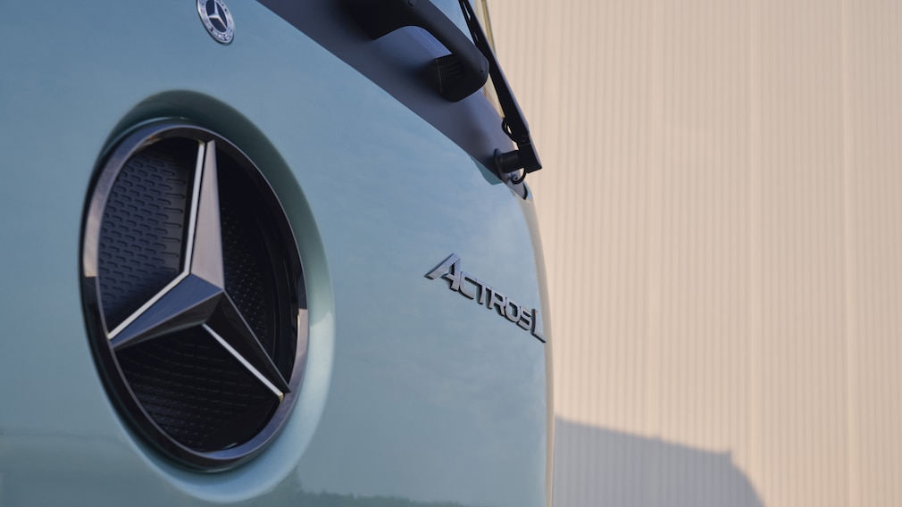 Mercedes-Benz Actros L Truck