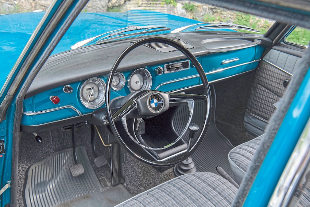 BMW 1500