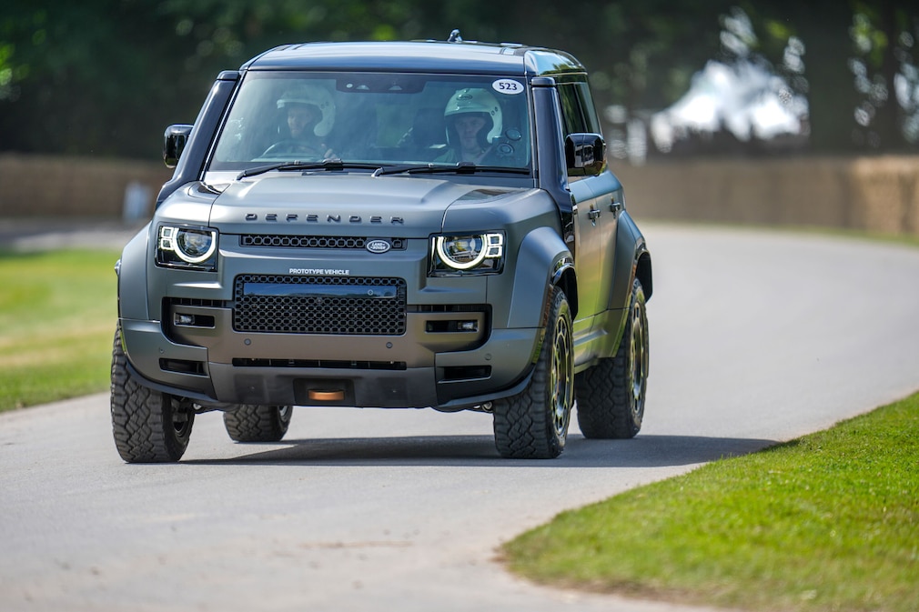 Land Rover Defender Octa