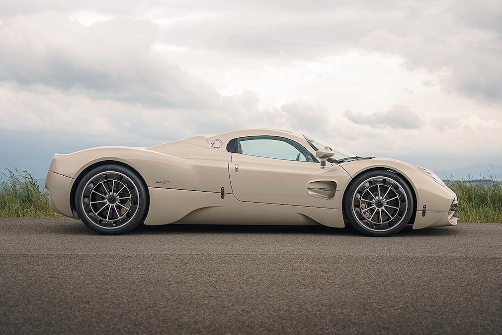 Pagani Utopia