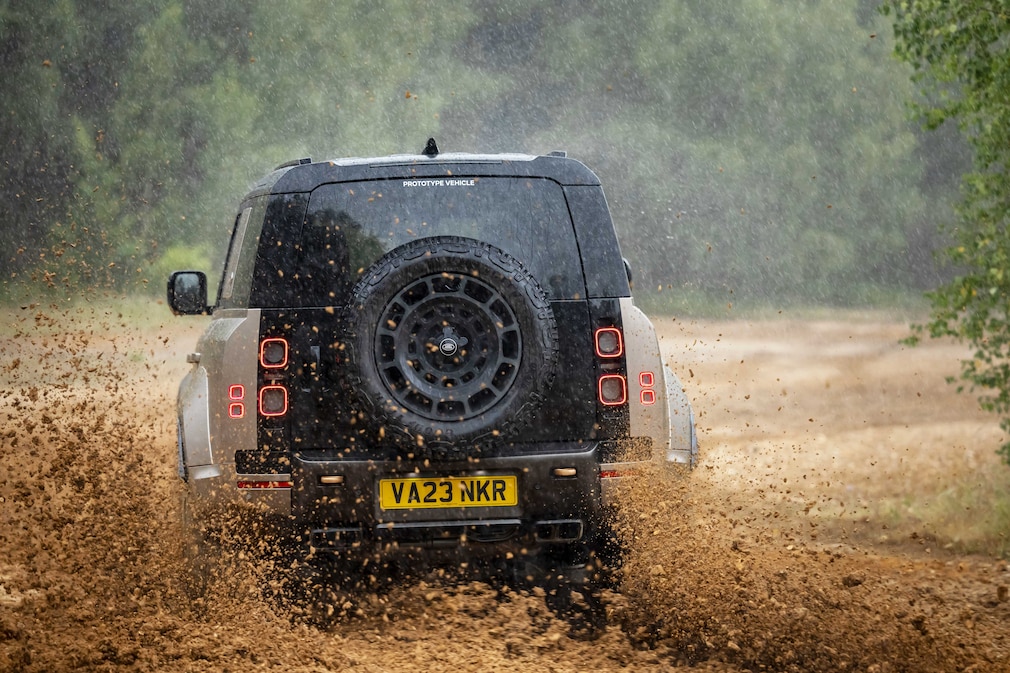 Land Rover Defender Octa