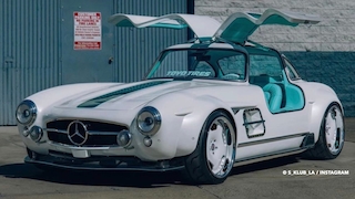 Tesla Model 3 im Stil eines Mercedes 300 SL