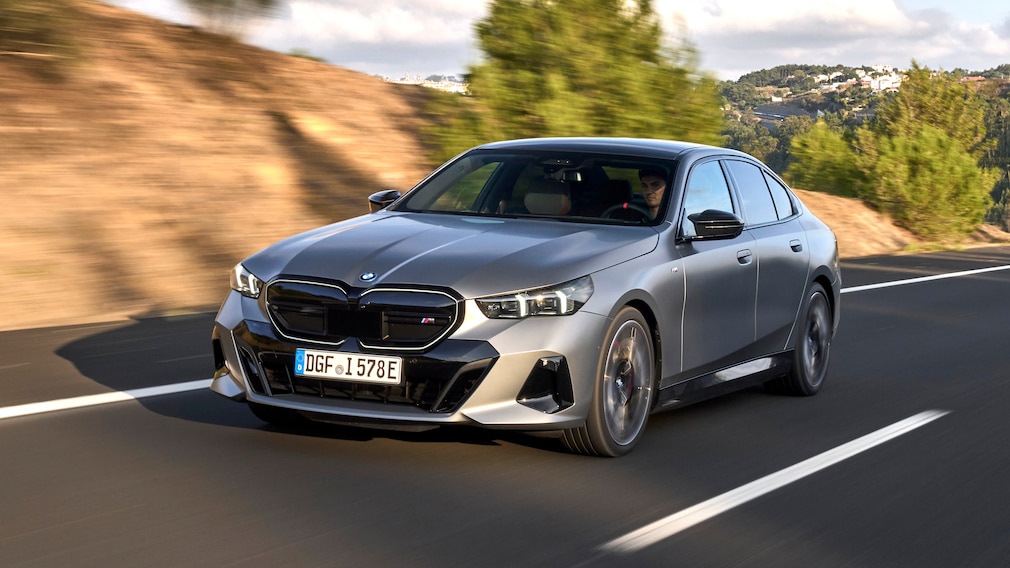 BMW i5 M60