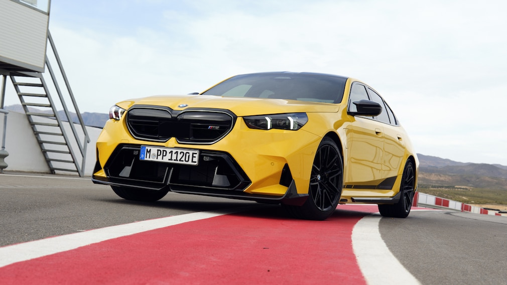 BMW M5 mit M Performance Parts