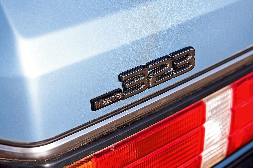 Mazda 323