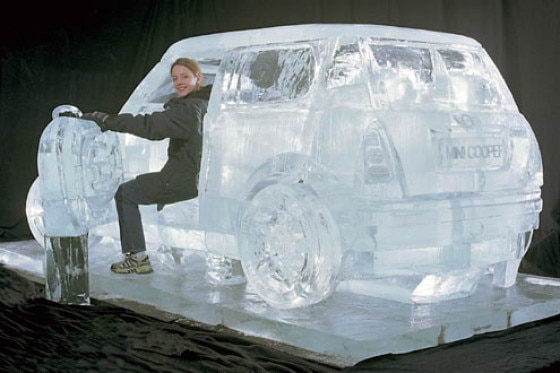 Sechs Tonnen schwer und aus purem Eis