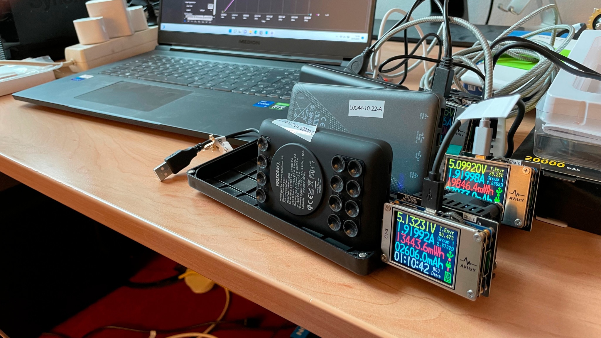 Saftladen-oder-Energieb-ndel-Auf-welche-Powerbank-ist-Verlass-
