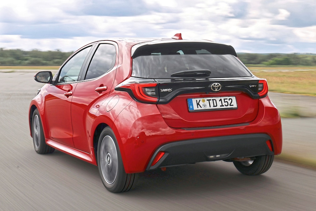 Toyota Yaris Hybrid 116